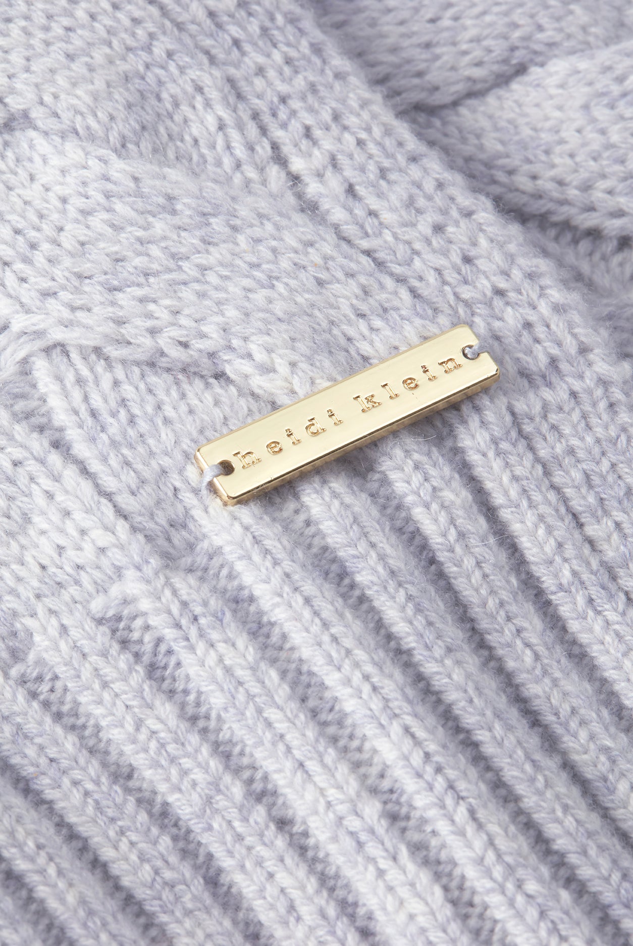 Grey cable knit scarf in merino wool and cashmere