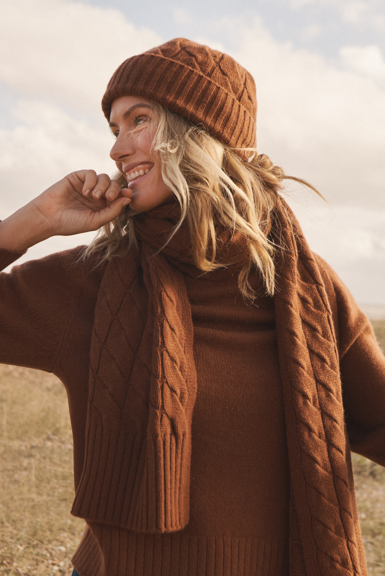 Nutmeg Vail Cable Knit Beanie
